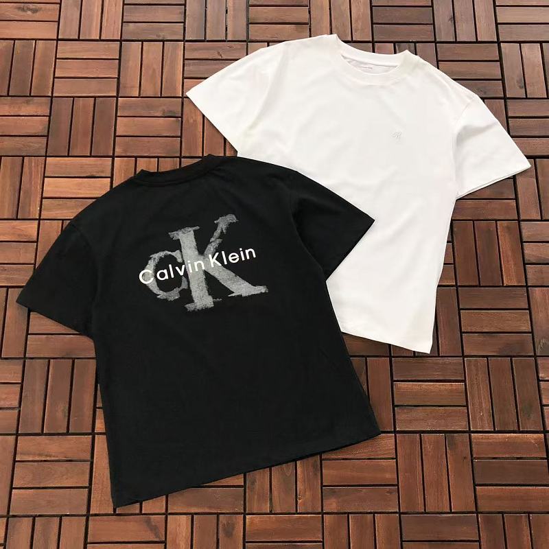 CALVIN KLEIN T-SHIRT 88060323 (im 185CM 70KG iwear size M in the photo)