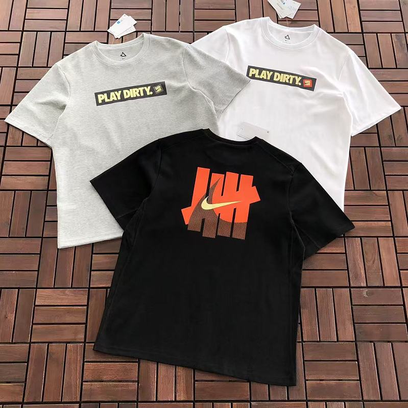 UNDEFEATED & NIKE T-SHIRT 88062403 (im 185CM 80KG iwear size M in the photo)