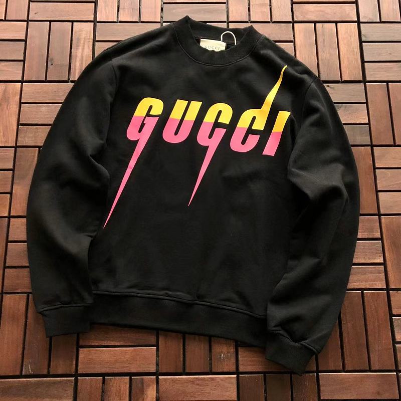 GUCCI SWEATER 88051260 (im 185CM 80KG iwear size S in the photo)