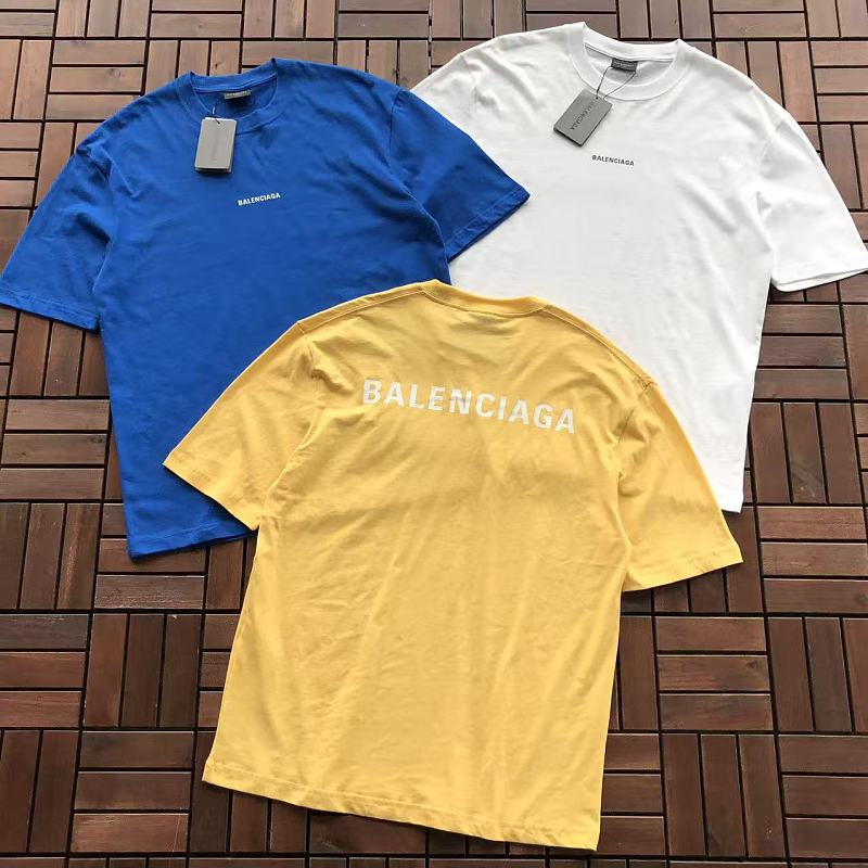 BALENCIAGA T-SHIRT 66041202 (im 180CM 68KG iwear size M in the photo)