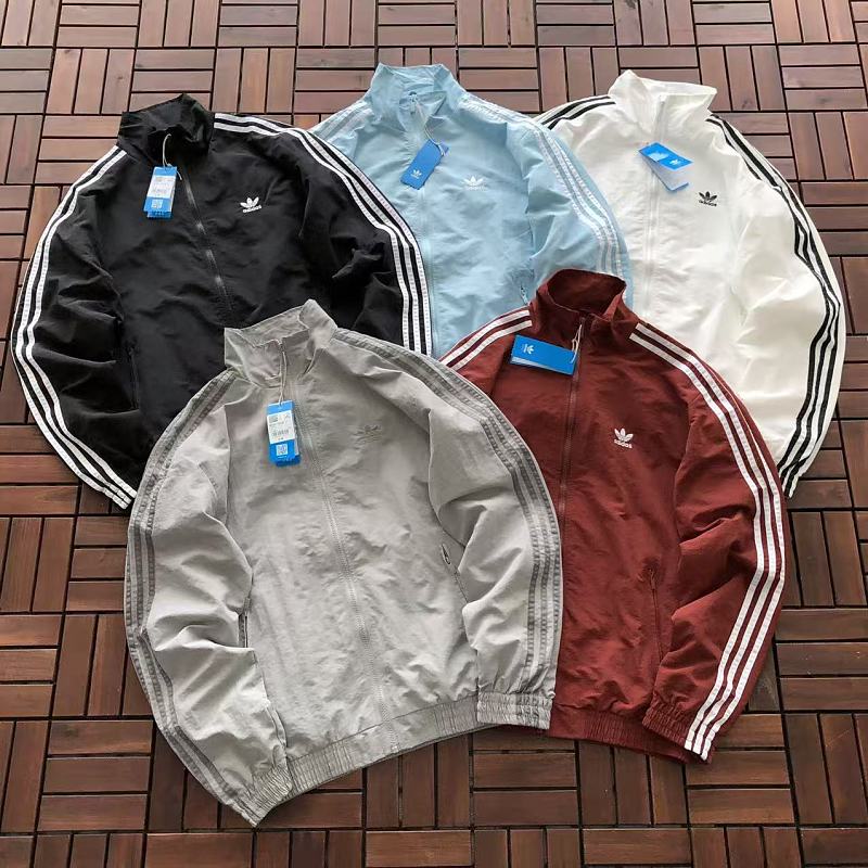 ADIDAS JACKET 66042043 (im 176CM 58KG iwear size M in the photo)
