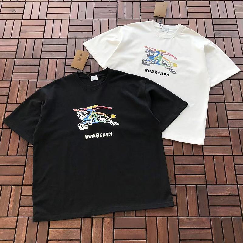 BURBERRY T-SHIRT 55080433 (im 185CM 80KG iwear size 2XL in the photo)