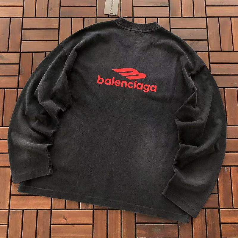 BALENCIAGA LONG-SLEEVE 55082121 (im 185CM 70KG iwear size L in the photo)