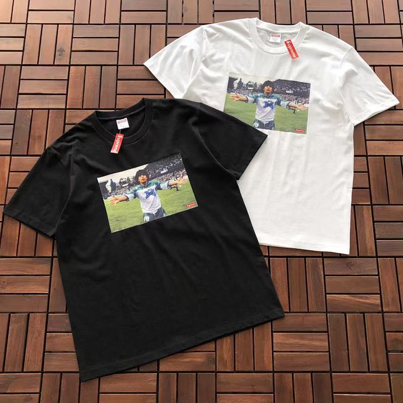 SUPREME T-SHIRT 77032428 (im 180CM 68KG iwear size M in the photo)