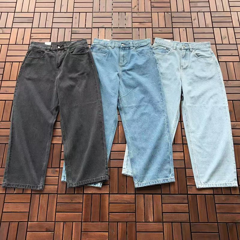 CARHARTT JEANS 22103018 (im 176CM 58KG iwear size S in the photo)