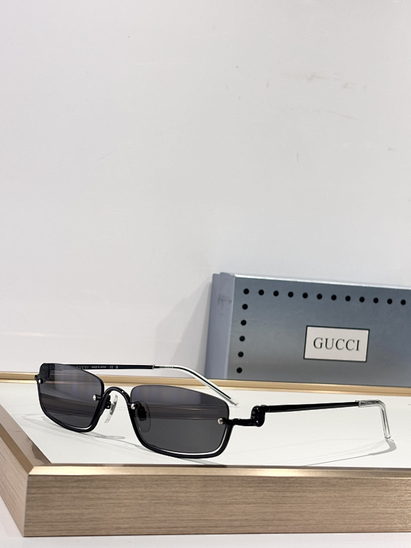 GUCCI SUNGLASSES 11122307