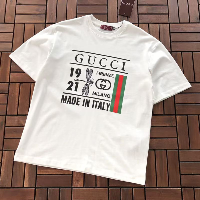 GUCCI T-SHIRT 66042269 (im 176CM 58KG iwear size S in the photo)