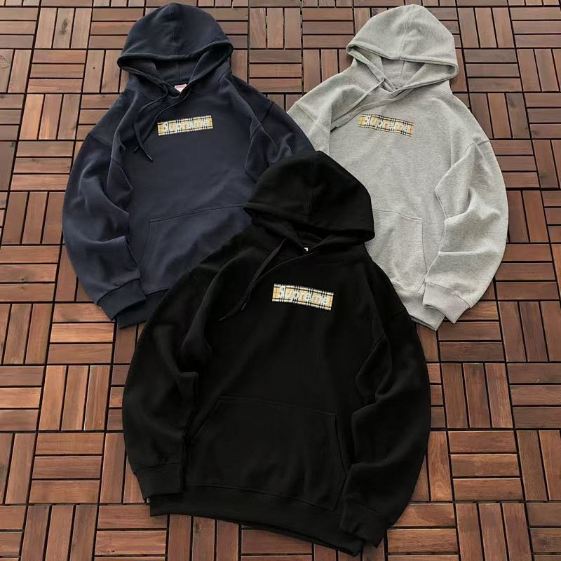SUPREME HOODIE 66010708 (im 185CM 80KG iwear size M in the photo)