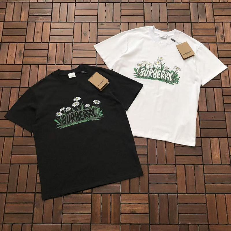 BURBERRY T-SHIRT 55031717 (im 176CM 58KG iwear size M in the photo)