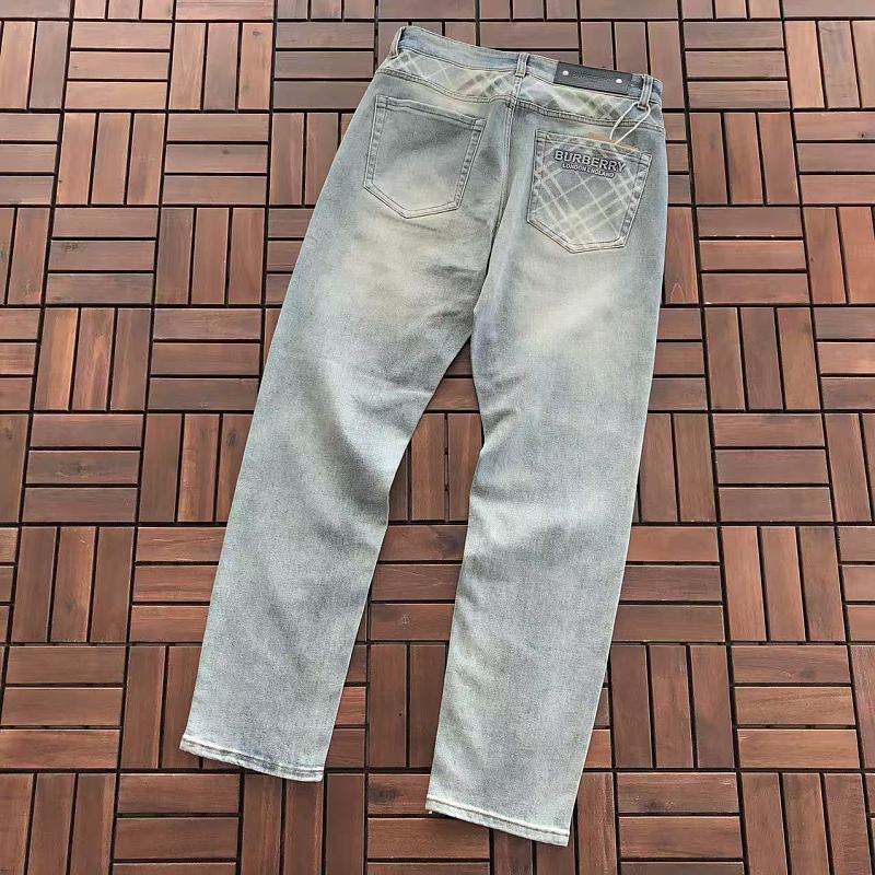 BURBERRY JEANS 55061132 (im 185CM 80KG iwear size 32 in the photo)