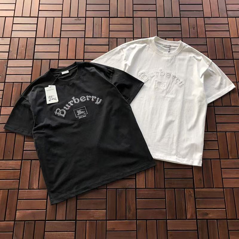 BURBERRY T-SHIRT 11111298 (im 176CM 58KG iwear size M in the photo)