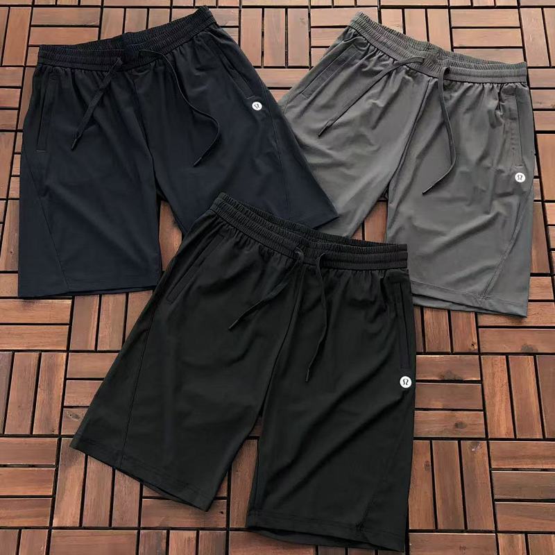 LULULEMON SHORTS 66010306 (im 185CM 80KG iwear size 2XL in the photo)