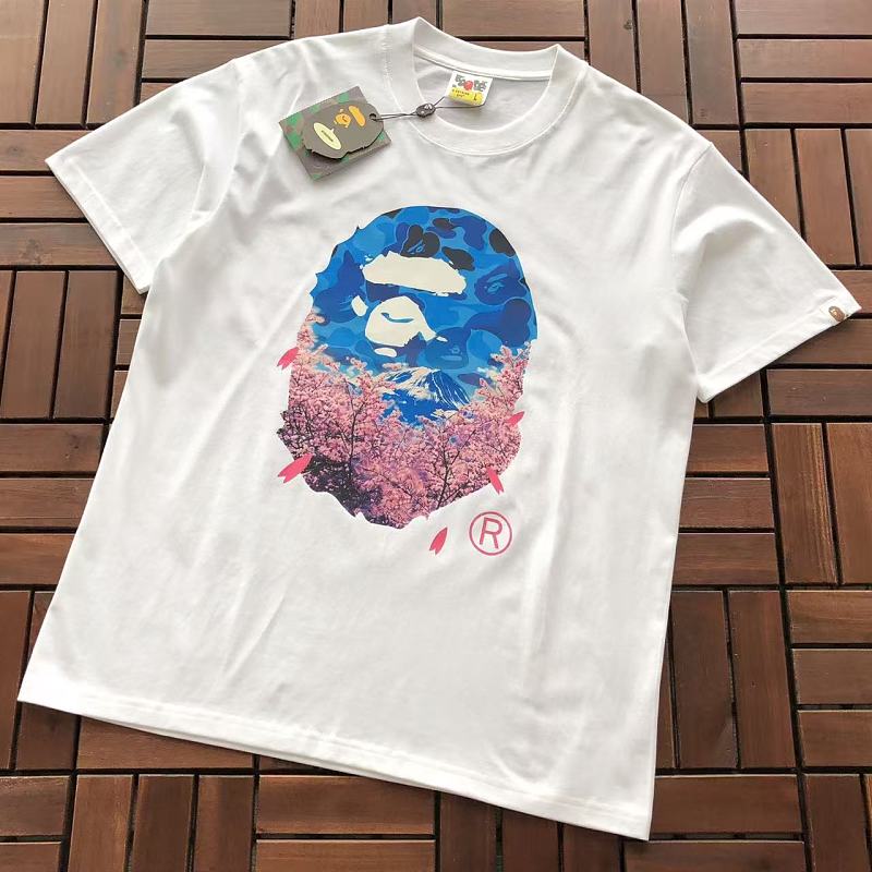 BAPE T-SHIRT 77072151 (im 185CM 70KG iwear size L in the photo)