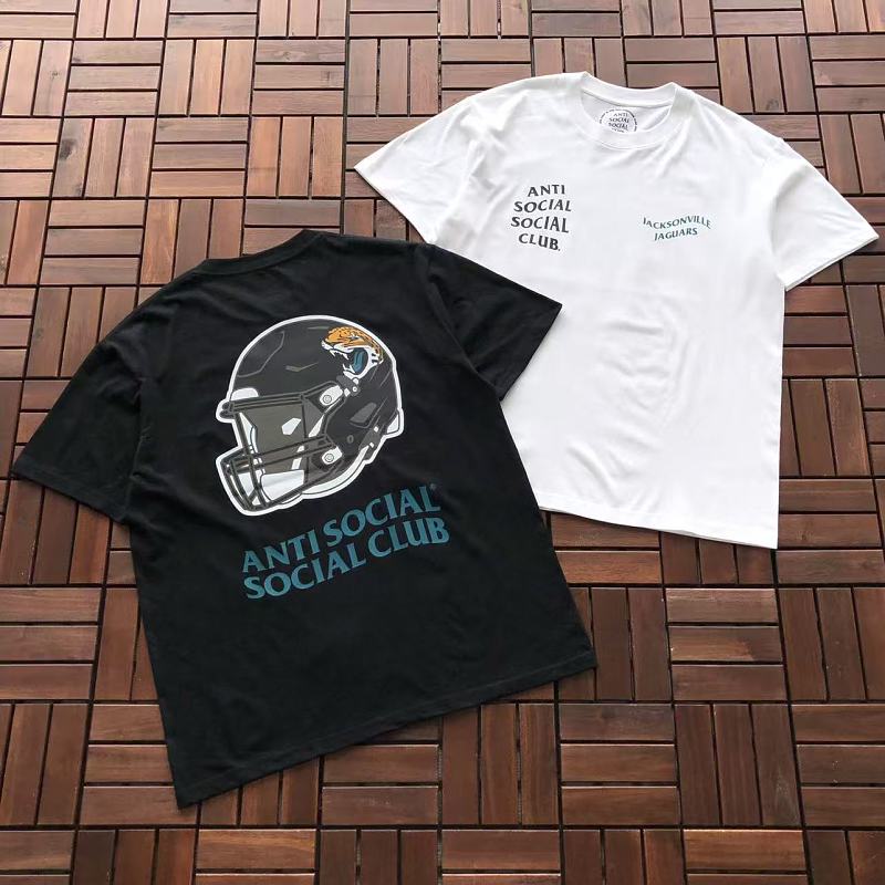 ANTI SOCIAL SOCIAL CLUB T-SHIRT 55051904 (im 185CM 70KG iwear size L in the photo)