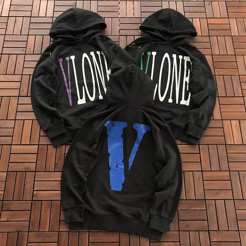 VLONE HOODIE 33120152 (im 176CM 58KG iwear size M in the photo)