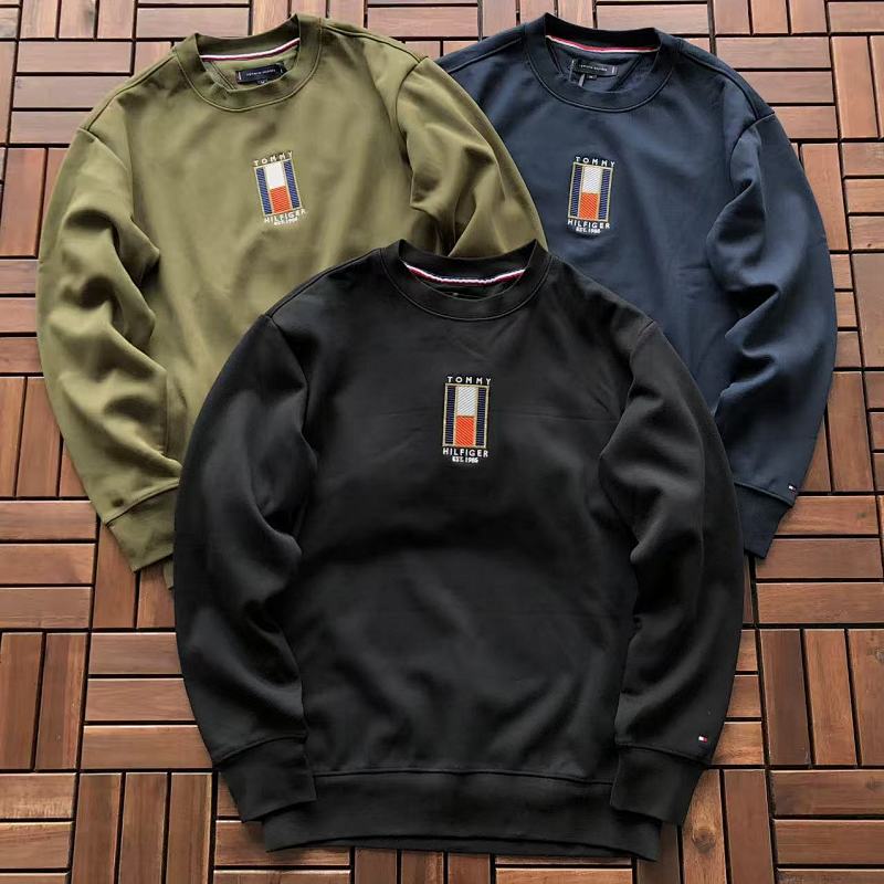 T 🔥🔥🔥 H🔥🔥🔥R SWEATER FLEECE 22110715 (im 172CM 65KG iwear size M in the photo)
