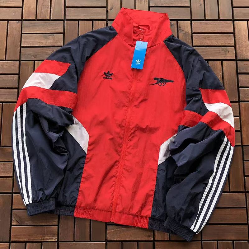 ADIDAS JACKET 66060433 (im 185CM 80KG iwear size M in the photo)
