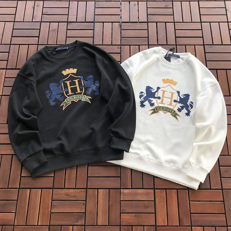 T 🔥🔥🔥 H🔥🔥🔥R SWEATER 22103118 (im 176CM 58KG iwear size L in the photo)