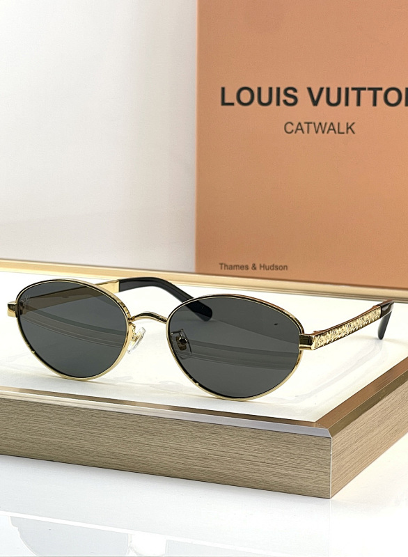 LV SUNGLASSES 11122331