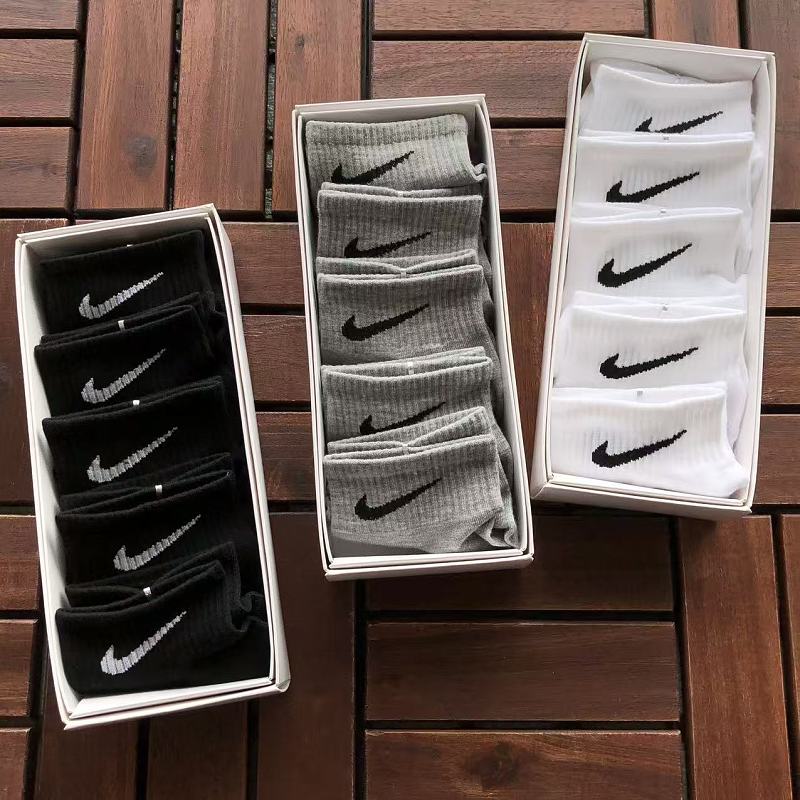 N🔥K🔥SOCKS 77042066