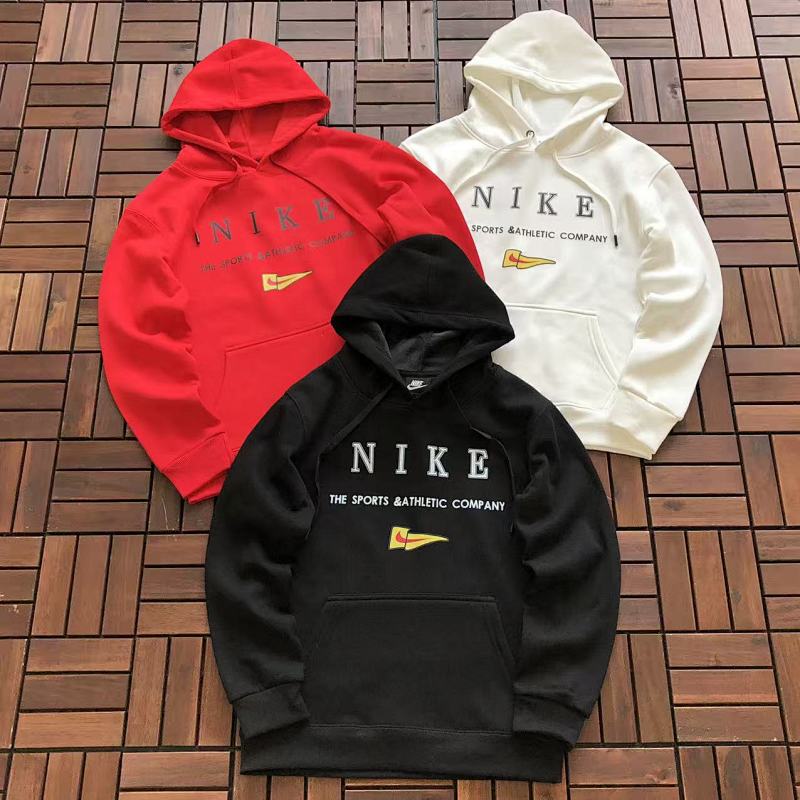 NIKE HOODIE FLEECE 22112627 (im 176CM 58KG iwear size M in the photo)