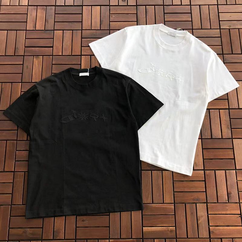 DIOR T-SHIRT 11110625(im 184CM 80KG iwear size L in the photo)