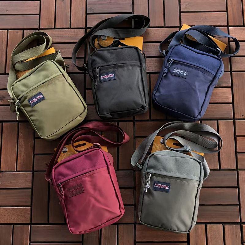 JANSPORT BAG 22110211 (长15CM*宽20CM*高5CM）