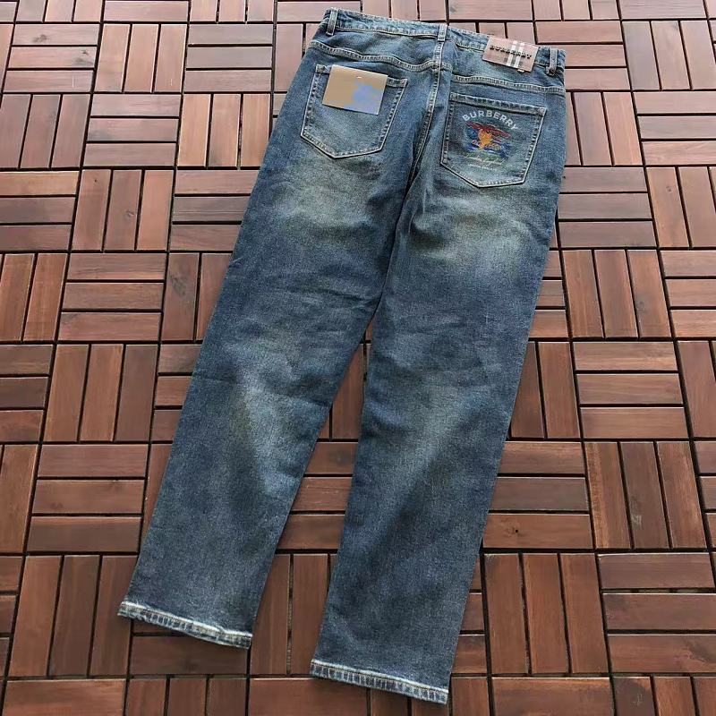BURBERRY JEANS 66071726 (im 185CM 70KG iwear size 34 in the photo)