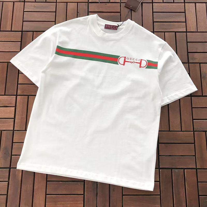 GUCCI T-SHIRT 66042249 (im 176CM 58KG iwear size S in the photo)