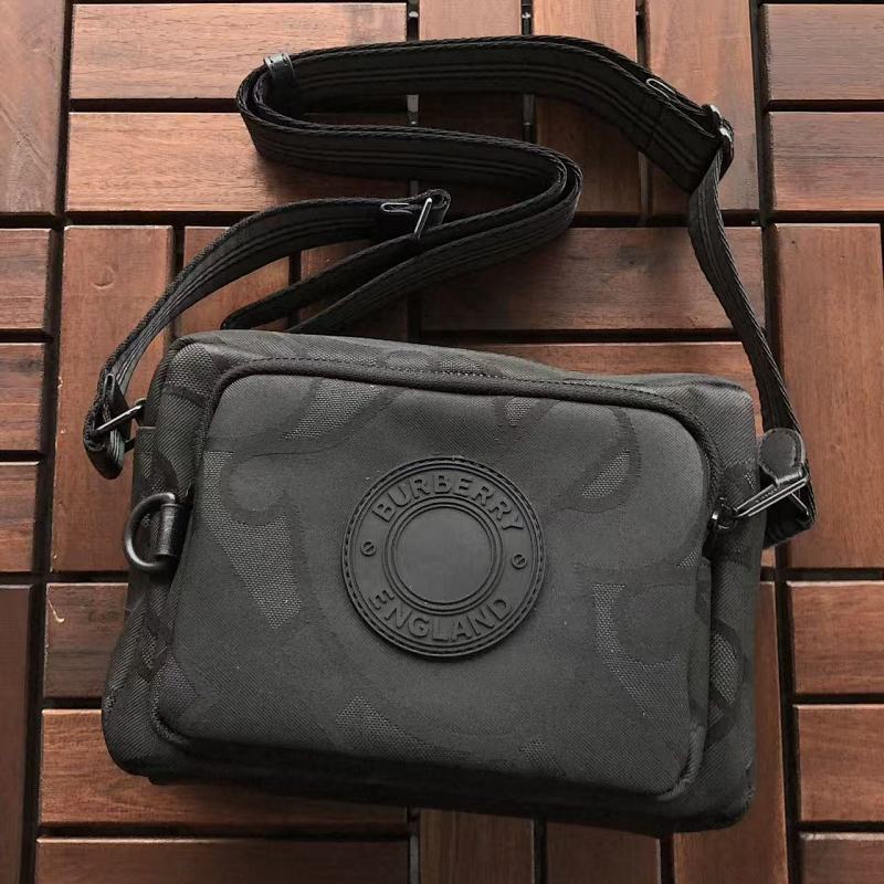 BURBERRY BAG 22110403 (长16CM*宽21CM*高7CM)