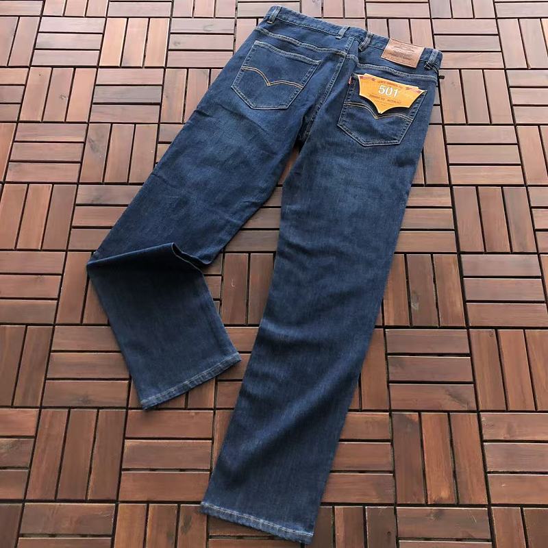 LEVI'S JEANS 66072018 (im 185CM 70KG iwear size 32 in the photo)