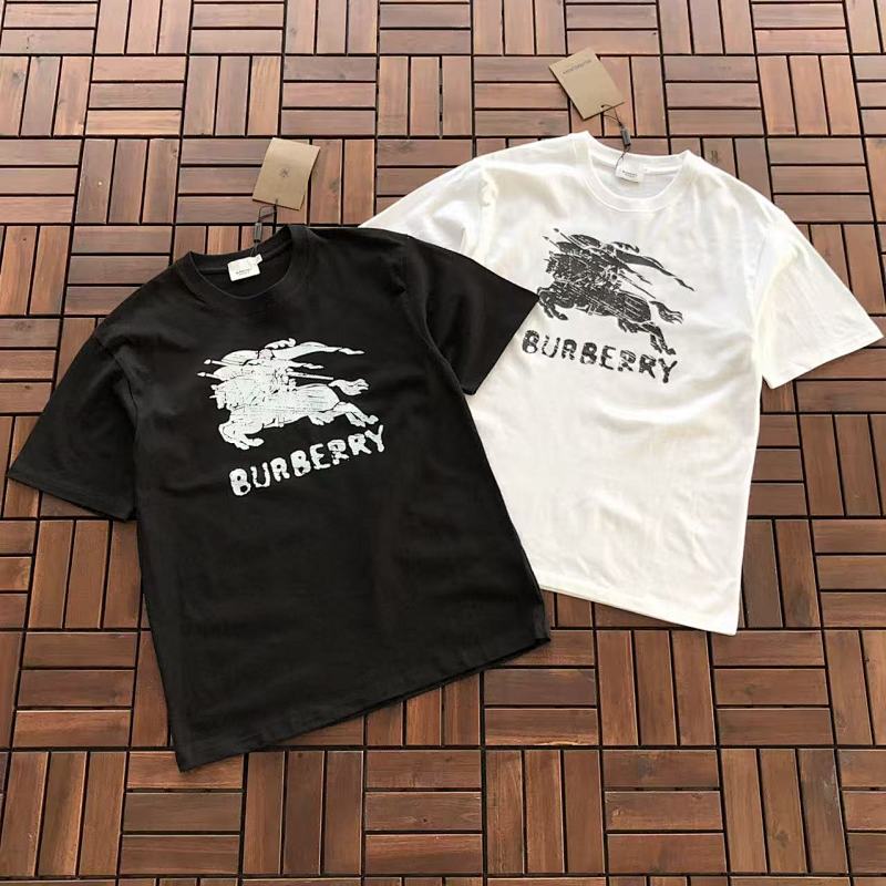 BURBERRY T-SHIRT 33122891 (im 180CM 68KG iwear size M in the photo)