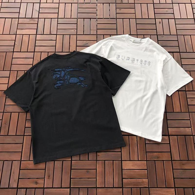 BURBERRY T-SHIRT 11110776 (im 185CM 70KG iwear size M in the photo)