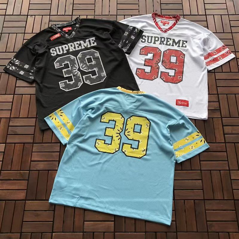 SUPREME T-SHIRT 88040214 (im 176M 58KG iwear size M in the photo)