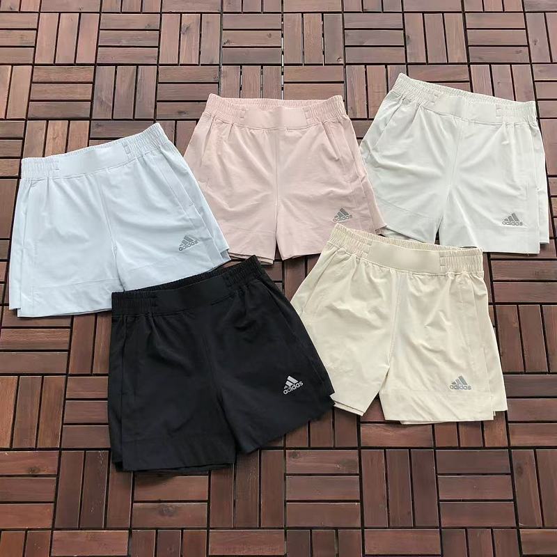 ADIDAS SHORTS WOMAN 66061402
