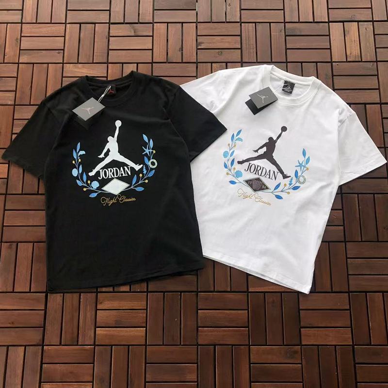 AIR JORDAN T-SHIRT 22092188 (im 176CM 58KG iwear size M in the photo)