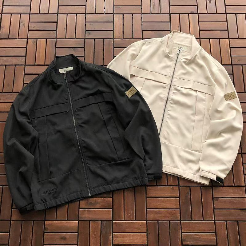 BURBERRY JACKET 55082625 (im 185CM 70KG iwear size L in the photo)