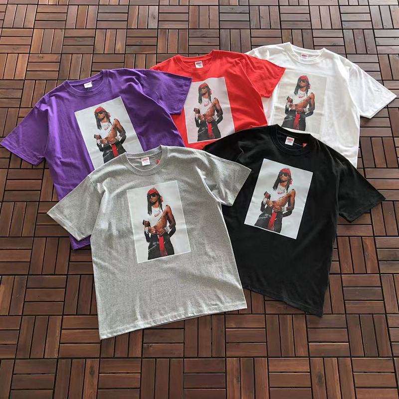 SUPREME T-SHIRT 11111075 (im 185CM 80KG iwear size L in the photo)