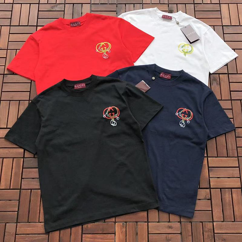 GUCCI T-SHIRT 55030809 (im 176CM 58KG iwear size M in the photo)