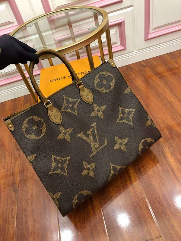 （ ）【货号】M44576，【尺寸】长41cmx高34cmx宽19cm
