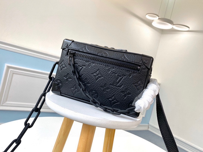 （ ）M55702 黑色荔枝纹size 18.5x13x8cm