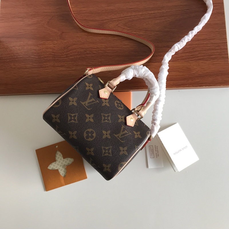 ( )迷你枕头包型号 M61252尺寸 16X11X9