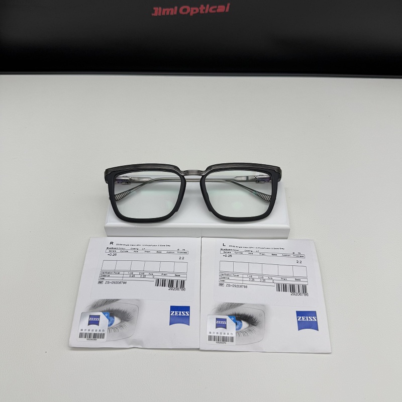 ZEISS Single Vision SPH 1.5 PhotoFusion X Extra Grey