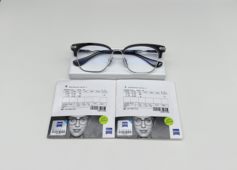QC : VERTICAL SMILE II 925 Silver