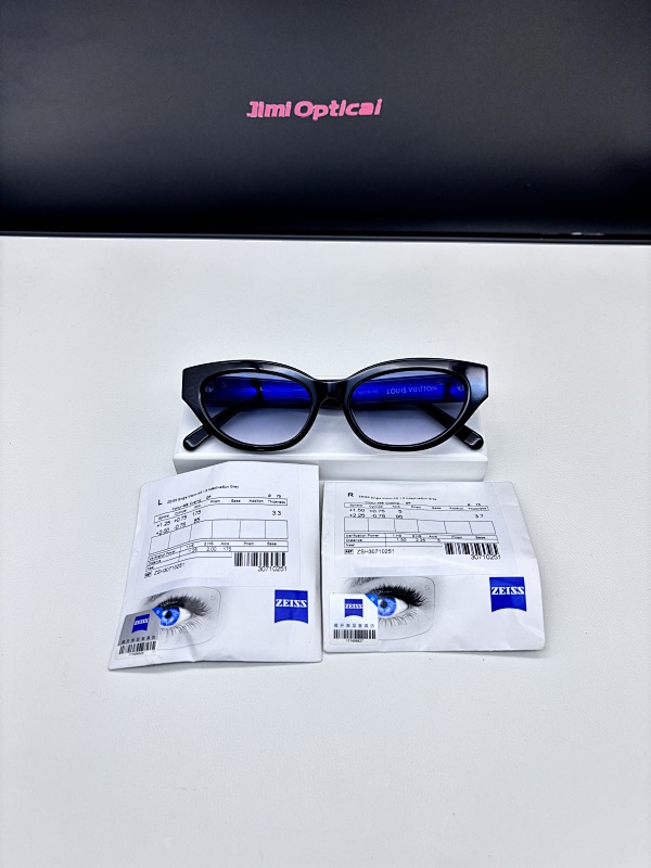 QC : Z2481U C01 52-18-140