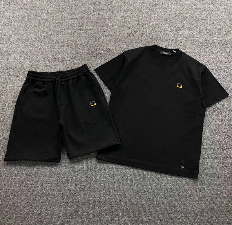 TOP SHORTS FENDI T-SHIRT SHORTS 521161281