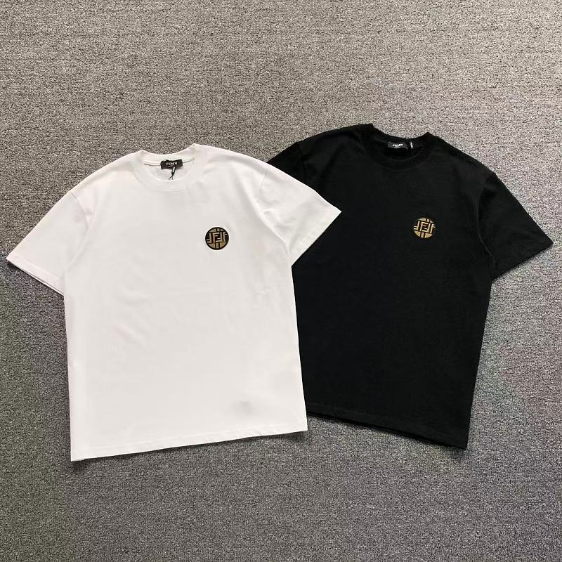 FENDI T-SHIRT 3204225521（im 170cm 60kg i wear size M in the phot）
