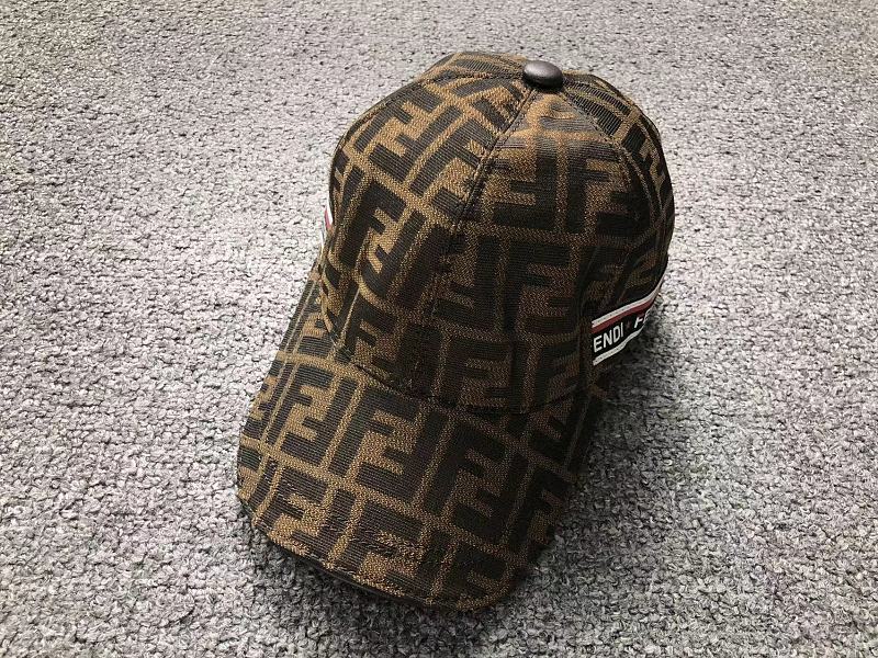 FENDI HAT 5252235102