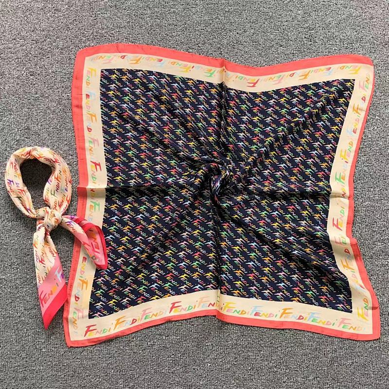 FENDI SCARF 31071926102(长69CM*宽69CM*)