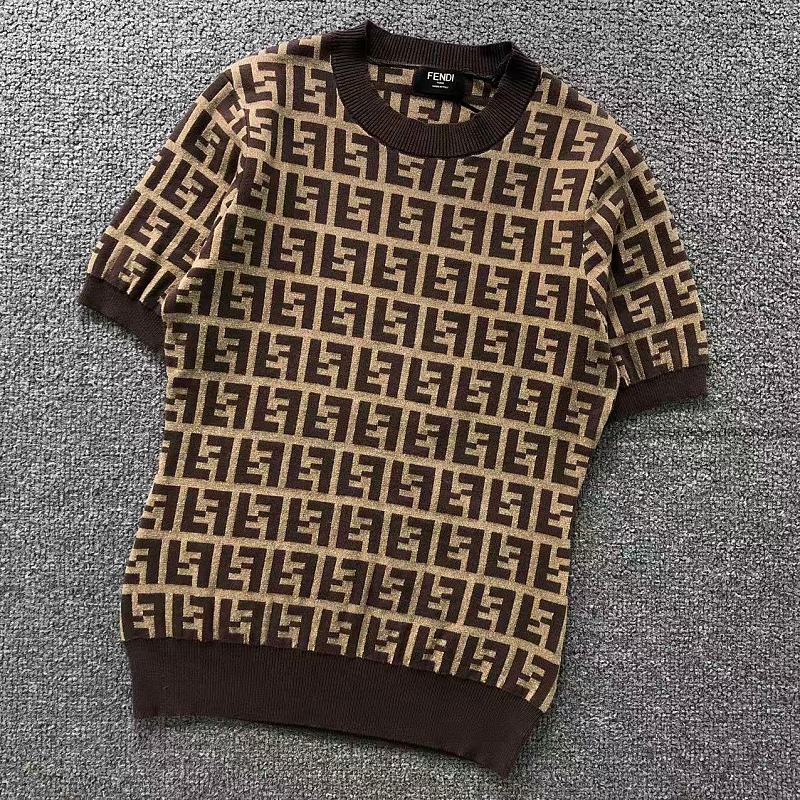 FENDI T-SHIRT FEMAIE STYIE 22071017125